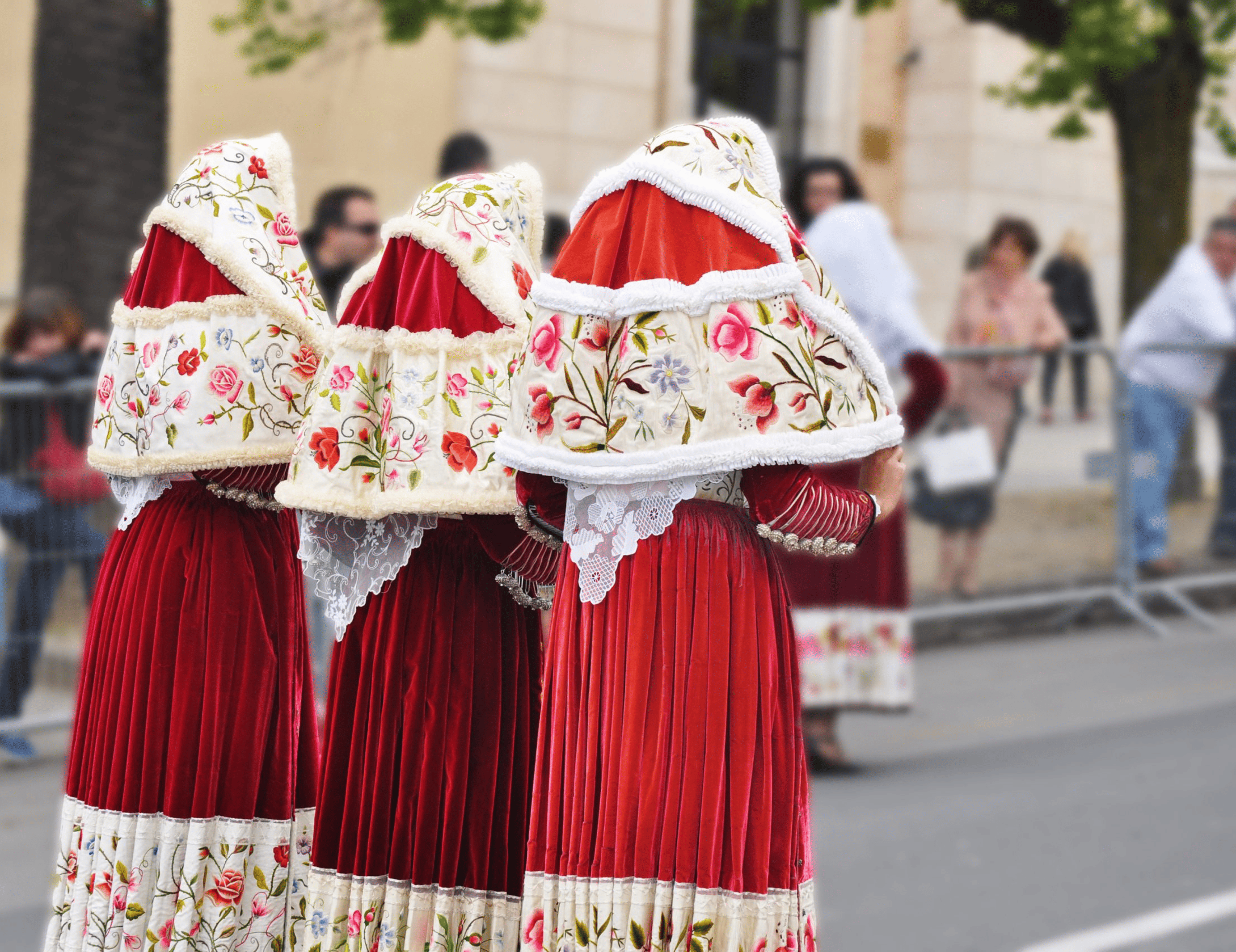 local dressed | Sardinia people with dranexperience.com